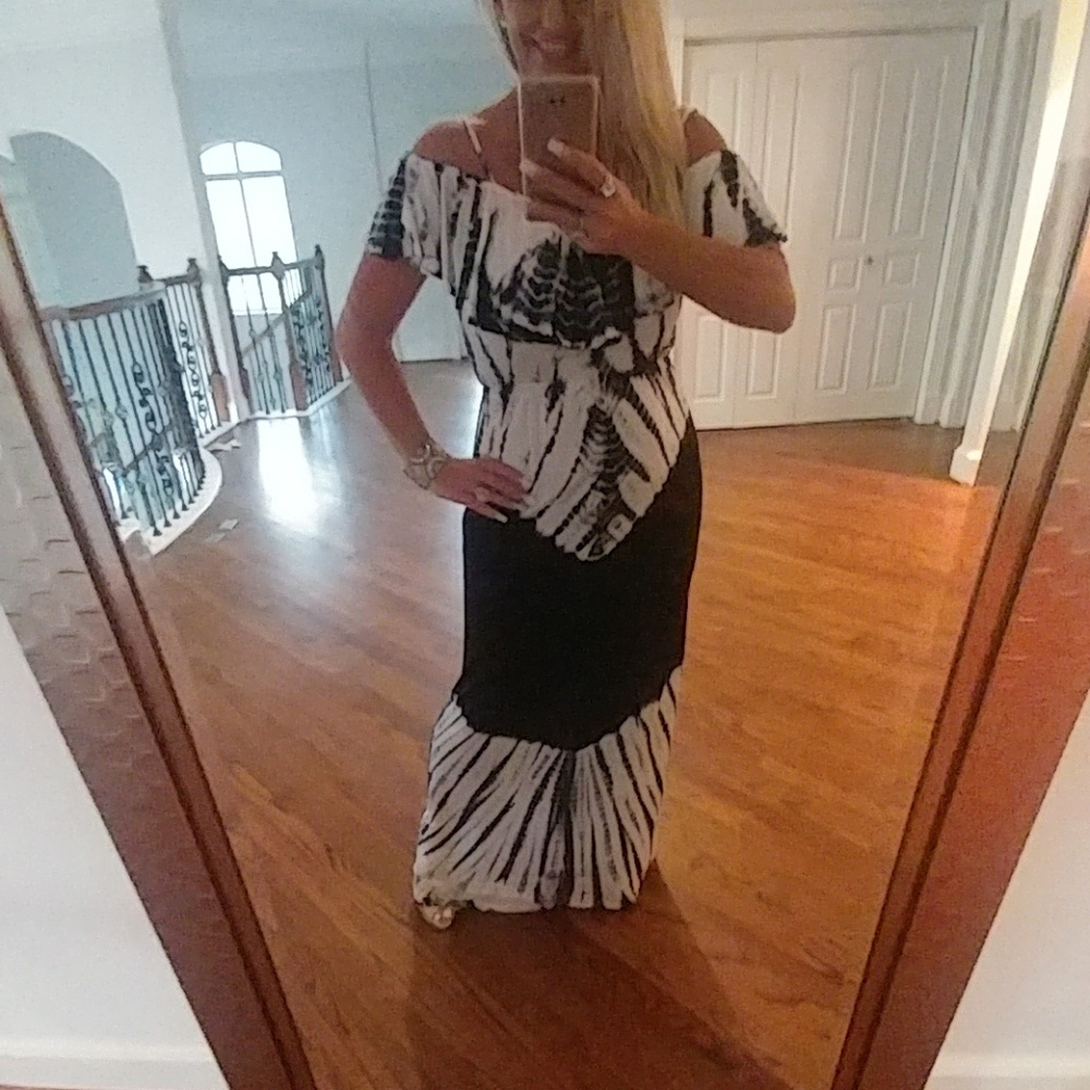 Wow! This Navy and White Maxi Dress is just WOW!